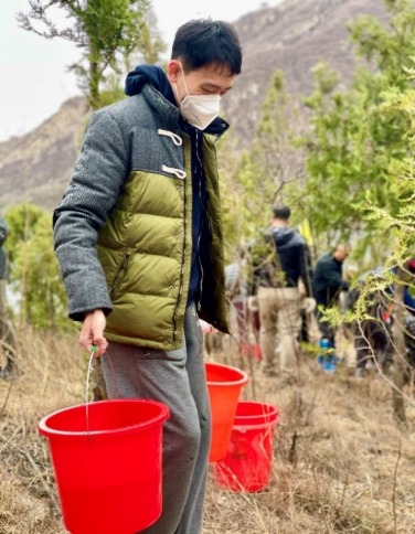 

中度可信度描述已自动生成